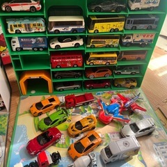 トミカ　大量セット　ミニカー、バス、トラック、パトカーなどの画像