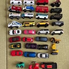 【交渉中】トミカ　お片付けバケツ、フェリー、トミカまとめの画像