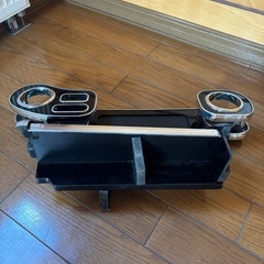 30プリウス 前期後期 フロントテーブルの画像