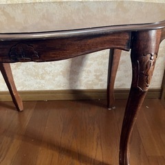 猫足アンティーク　テーブルの画像