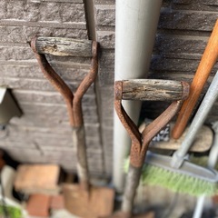 スコップ　２つ
の画像