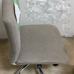 折りたたみソファーと回転椅子の画像