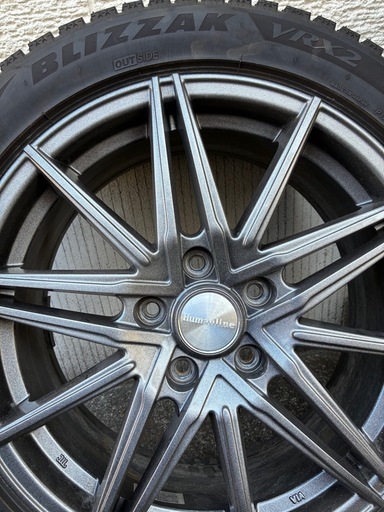 スタッドレスタイヤ　ブリヂストンブリザック