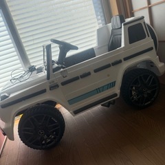 おもちゃの車の画像