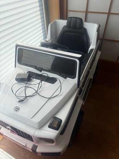 おもちゃの車
