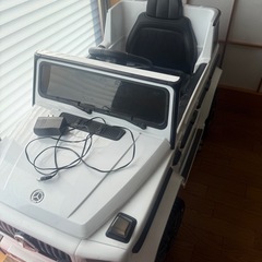 おもちゃの車の画像