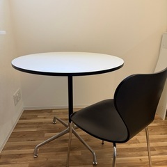 【ほぼ新品】セット購入で値引きします！ダイニングテーブル 天板 80cmラウンド　　の画像