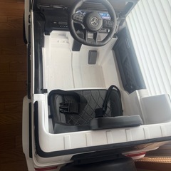 おもちゃの車の画像