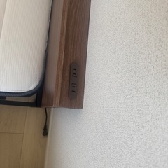 セミダブルベッド（マットレス・フレーム付き）の画像