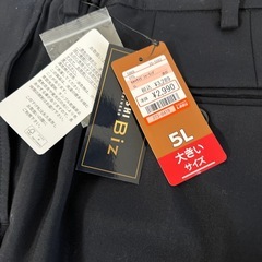 【値下げしました】メンズパンツ　スラックス　濃紺の画像