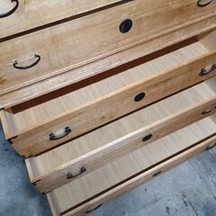 昭和レトロ桐箪笥の画像