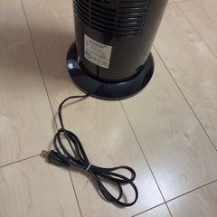 首振りセラミックヒーター KS-1500NR／軽量・動作良好・引き取り限定（笹塚）の画像