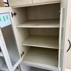 食器棚　の画像