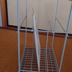 薄い本も立てられる本立て　ユーズド 3個セットの画像