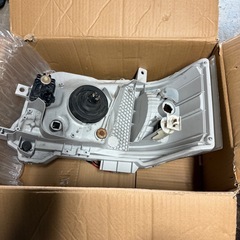 ハイエース4型純正ベットライト‼️の画像