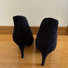 ダイアナ スェードショートブーツ 23.5cmの画像