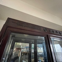 紫檀の飾り棚の画像