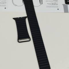 【純正】Apple Watch 44mm ブラックレザーループ〈MXAC2FE/A〉の画像