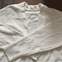 ユニクロ　UNIQLO  レディース　カーディガン　白の画像