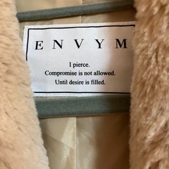 ENVYM  ファーコートの画像