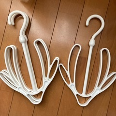 プラスチックハンガー13本の画像