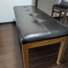 ダイニングテーブルのセットです。の画像