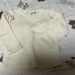 トップスとサロペット　90の画像