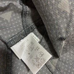 PUMAウィンドブレーカーの画像