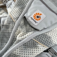 ergobaby OMNI breezeの画像