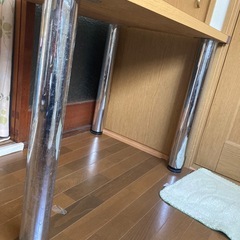 ダイニングテーブルの画像