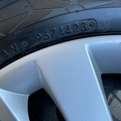 軽自動車スタッドレス2023年製造155ー65ー14インチ9部山の画像