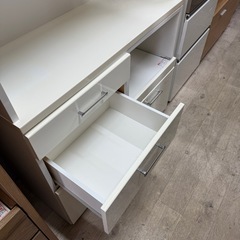 ダイニングボード　食器棚　ホワイトの画像