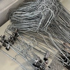 ハンガー　まとめ売り　300本近くの画像