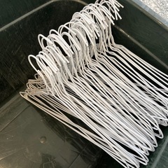 ハンガー　まとめ売り　300本近くの画像