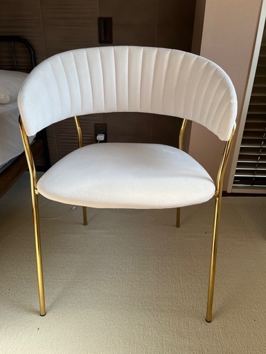 KARE チェア　椅子　ゴールド　ベージュ　スエード生地　イタリア家具 KARE チェア 椅子 ゴールド ベージュ 2024 スエード生地 イタリア家具