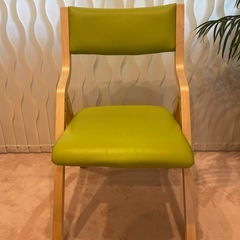 【決まりました】イス2脚　折りたたみイスの画像