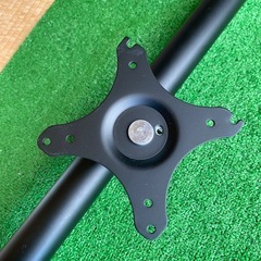 サンワダイレクト モニターアーム デュアルモニター対応 上下2台設置 クランプ固定 2画面 デュアルディスプレイ 100-LA031 の画像