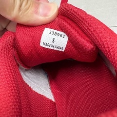 GU ほぼ新品　ライトソールスエードタッチスニーカー　Sサイズ　22.5cmの画像