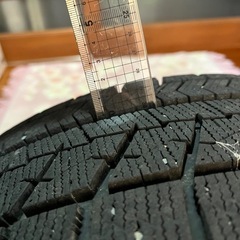 ヴォクシー等ホイール付きスタッドレスタイヤ4本セットの画像