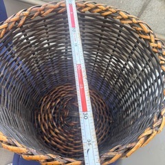 🍎2つで1000円‼️編みカゴ(鉢カバーなどに)の画像