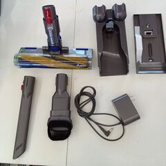 ★ジモティ割あり★ DYSON V12　SV46コードレスクリーナー    動作確認／クリーニング済み TK7295【リユースのサカイつくば店】の画像