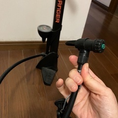 自転車　空気入れ　2個セットの画像