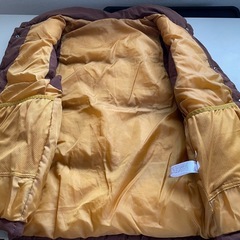 ★未使用★GU ジーユー　ヒートパデッドベスト　ダウンベスト　ノースリーブの画像