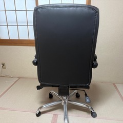 オフィスチェアの画像