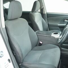 🌟頭金0円でお乗りいただけます❗❗🚙🌟トヨタ プリウス　アルファ 　Ｓの画像