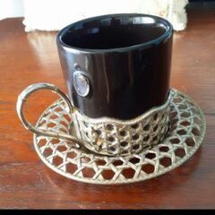 レトロなカップホルダーつきマグカップの画像