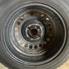 185/60R15 スタッドレス4本セットの画像