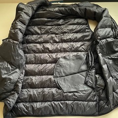 ★美品★UNIQLO ユニクロ　ウルトラライトダウン　ベスト　黒の画像
