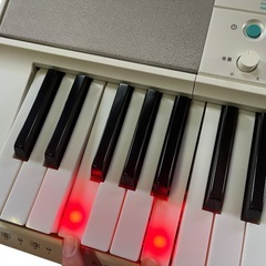 CASIO 光ナビゲーション キーボード LK-516 61鍵盤 230曲の画像