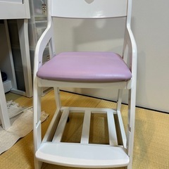 ニトリ・学習椅子の画像